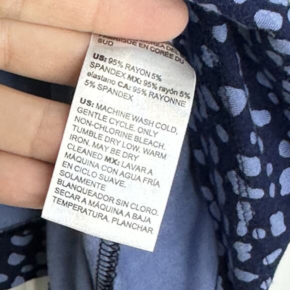 Chicos Women Blue Stretchy Tunic Top Size 3 XL Navy Scoop Neck Boho Peasant - Picture 4 of 7